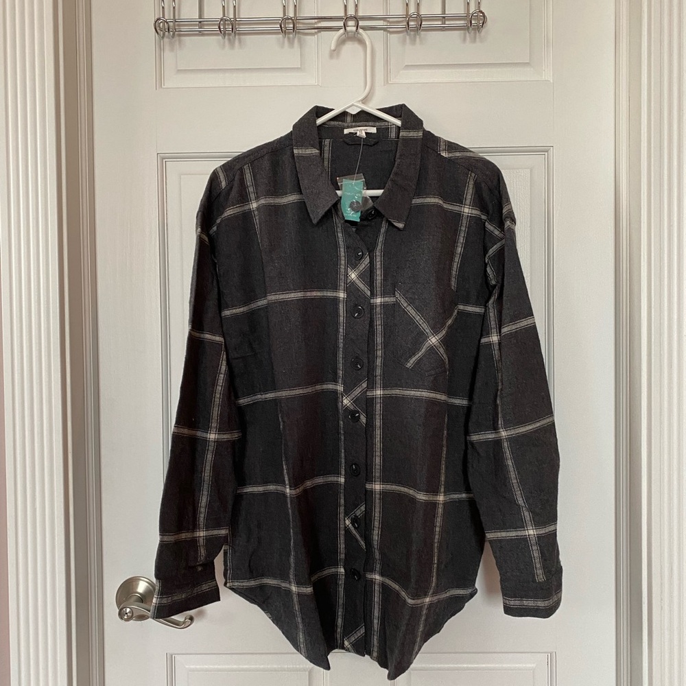 NWT Maurices Gray Plaid Shirt